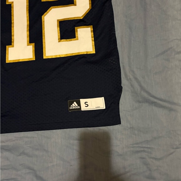 Notre Dame fighting Irish football jersey. This one is awesome size S/M 19 x 31 - Picture 5 of 5